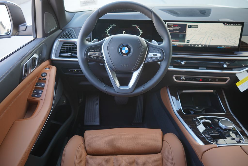 2025 BMW X5 xDrive50e 16