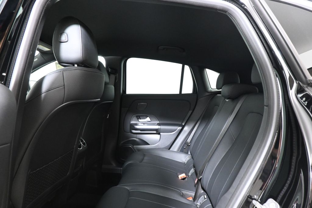 Thumbnail: 2025 Mercedes-Benz GLA - 28