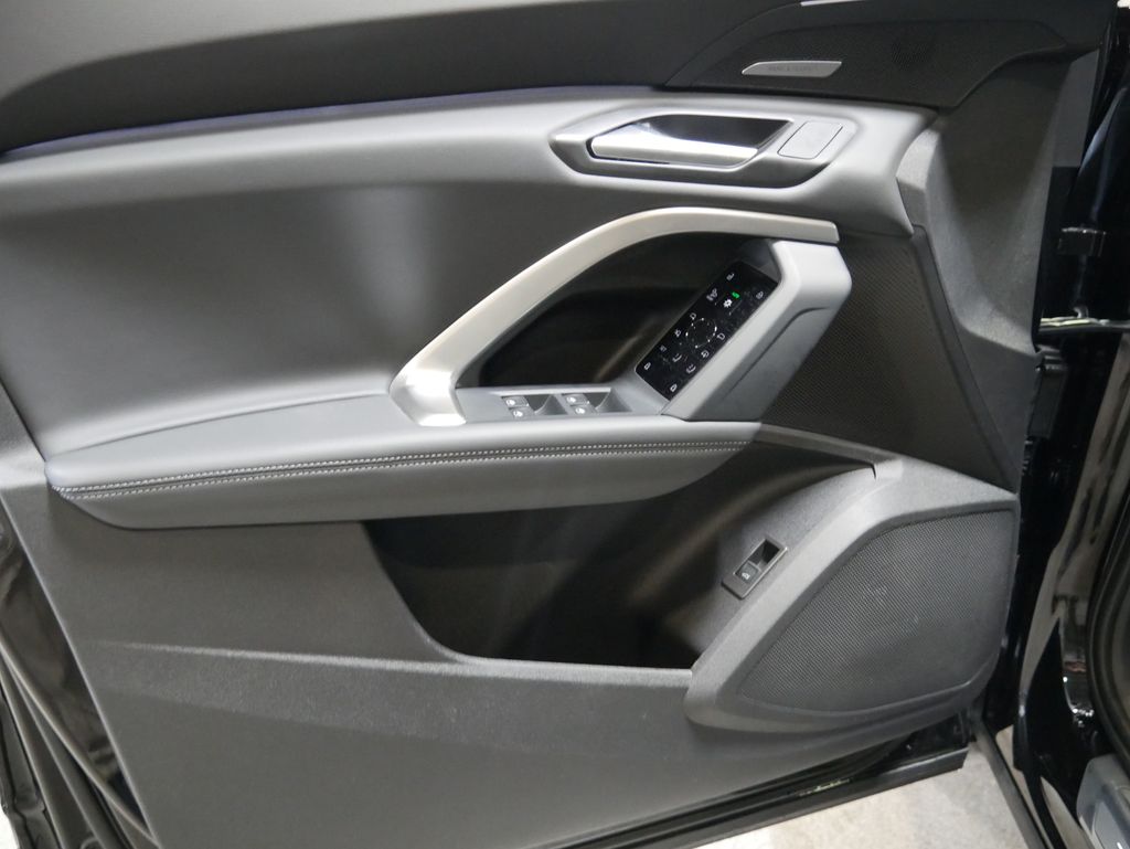 Thumbnail: 2026 Audi Q5 - 14