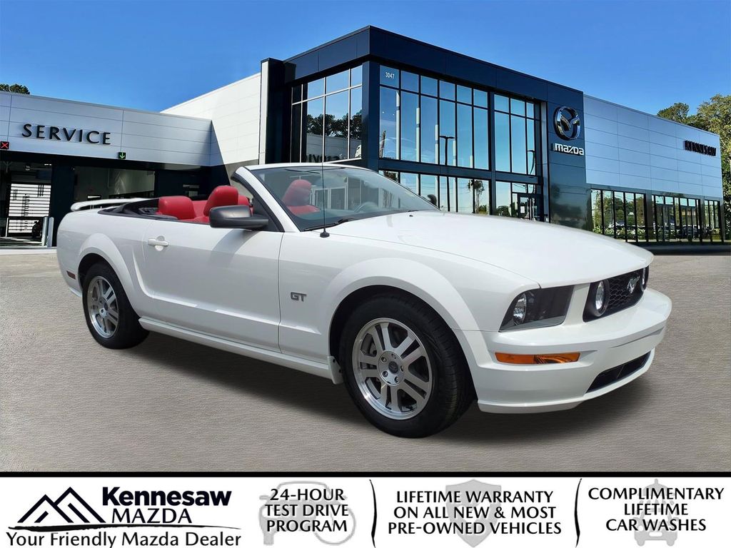 Performance White Clearcoat 2005 Ford Mustang GT Premium Convertible RWD Convertible Rear-Wheel Drive 5-Speed Automatic