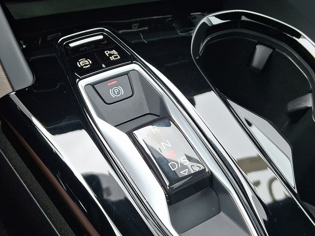 Thumbnail: 2025 Audi Q5 - 16