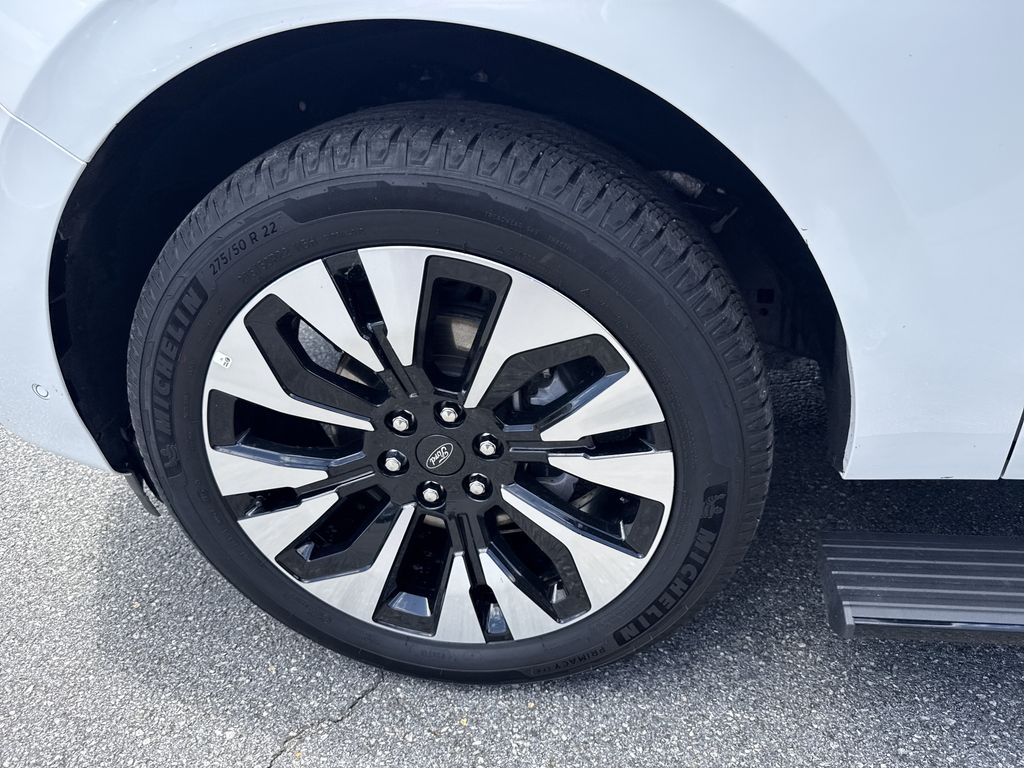 Used 2025 Ford Expedition SUV