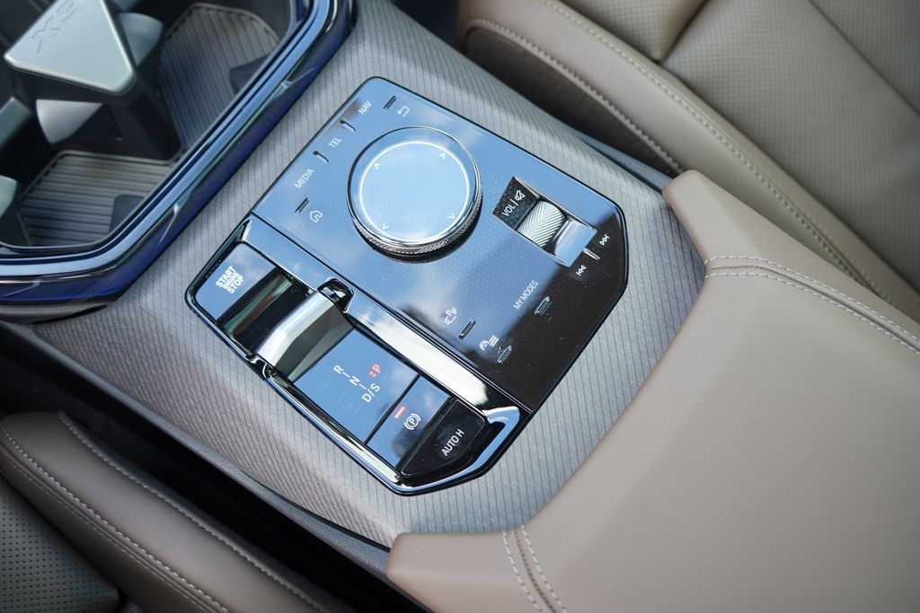 Thumbnail: 2026 BMW X3 - 18