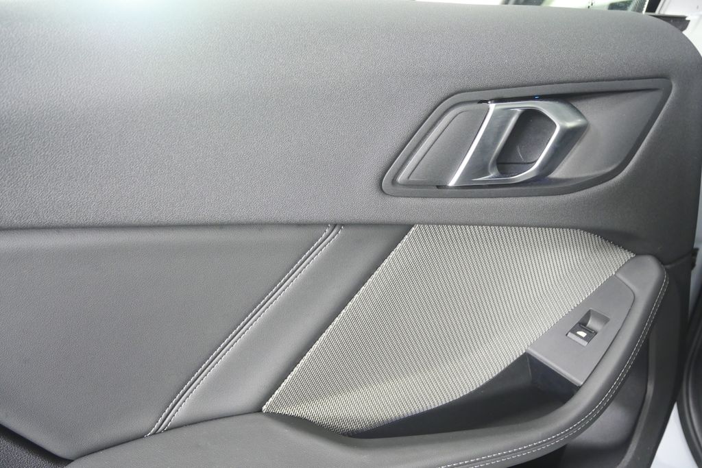 Thumbnail: 2026 BMW 2 Series - 13