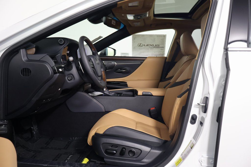 2025 Lexus ES Hybrid 300h Luxury 5