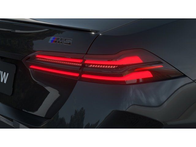 Thumbnail: 2026 BMW M5 - 8