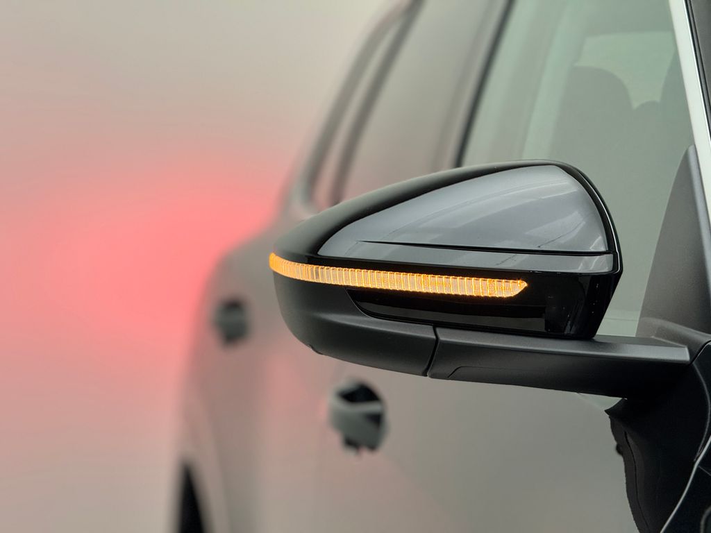 Thumbnail: 2025 Audi Q5 - 4