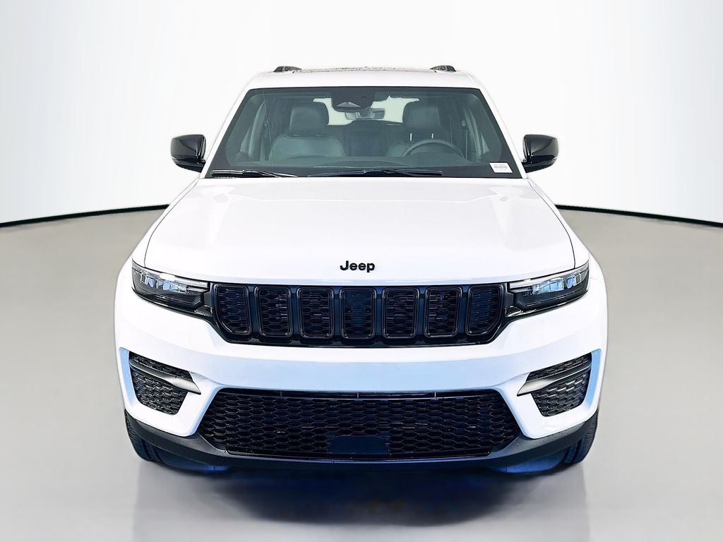 New 2025 White Jeep Altitude X image 2