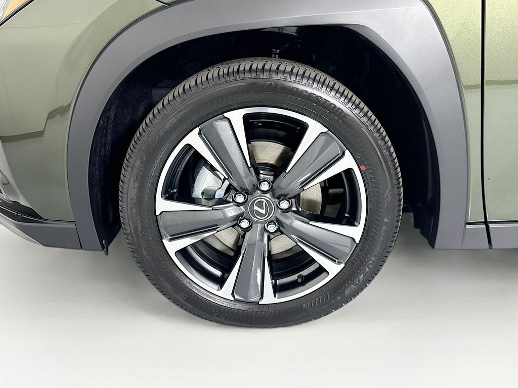 Thumbnail: 2026 Lexus UX - 31