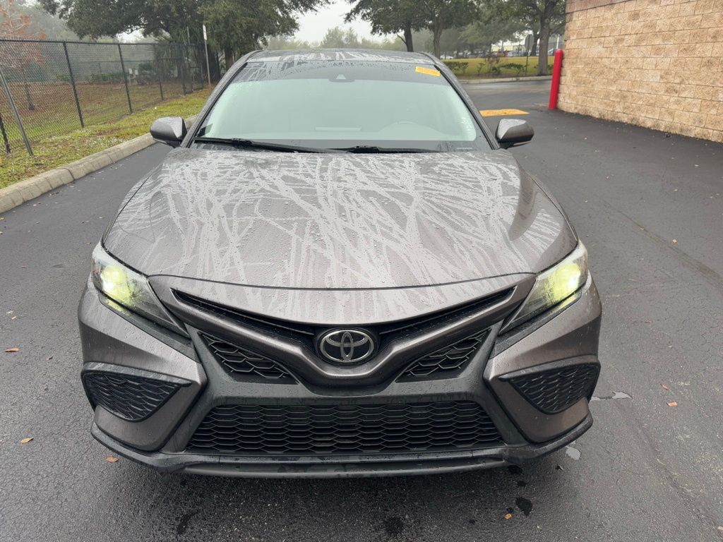 2022 Toyota Camry SE 8