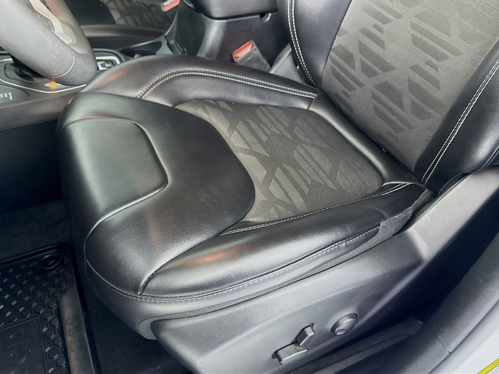 Used Car 2022 Jeep Cherokee  X For Sale Under $25,000 In Austin, Texas