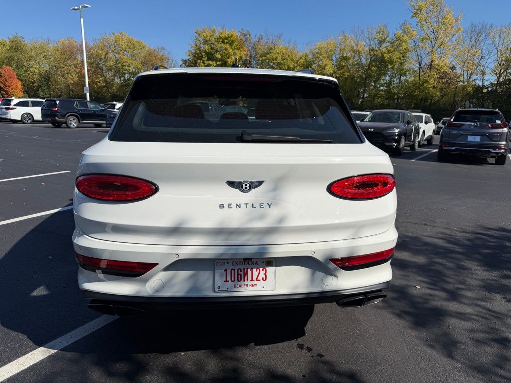 Thumbnail: 2023 Bentley Bentayga - 4