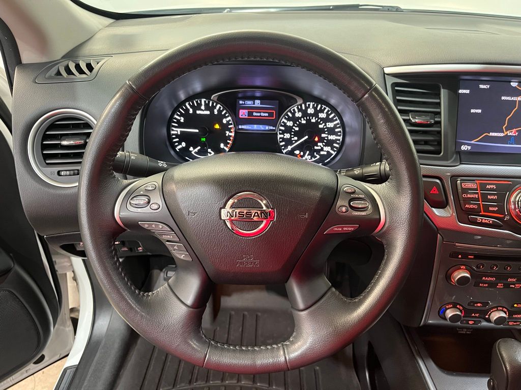 2018 Nissan Pathfinder SL