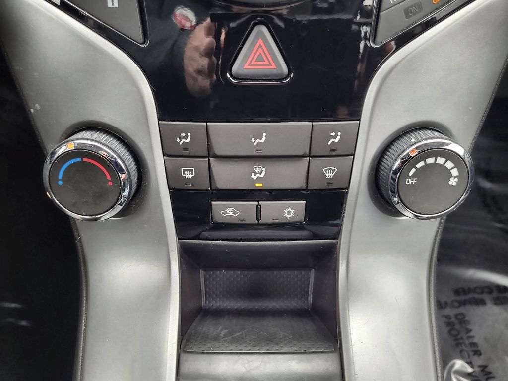 2014 Chevrolet Cruze LS 16