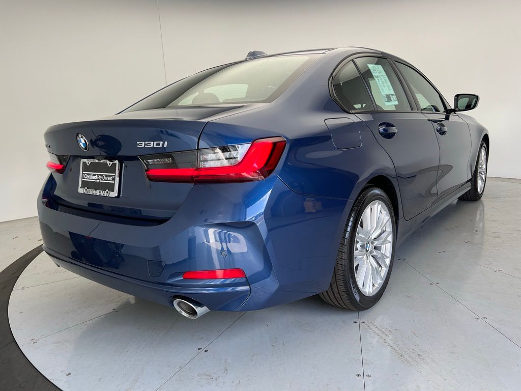 2023 BMW 3 Series 330i xDrive 3