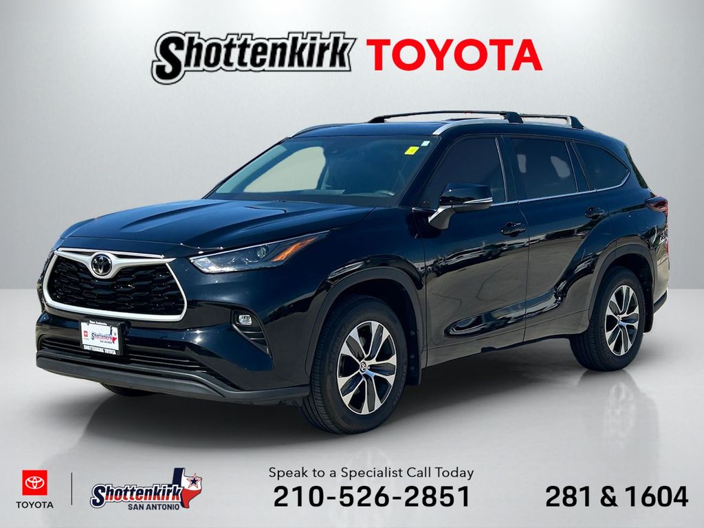 Midnight Black Metallic 2026 Toyota Highlander SUV / Crossover All-Wheel Drive 8-Speed Automatic