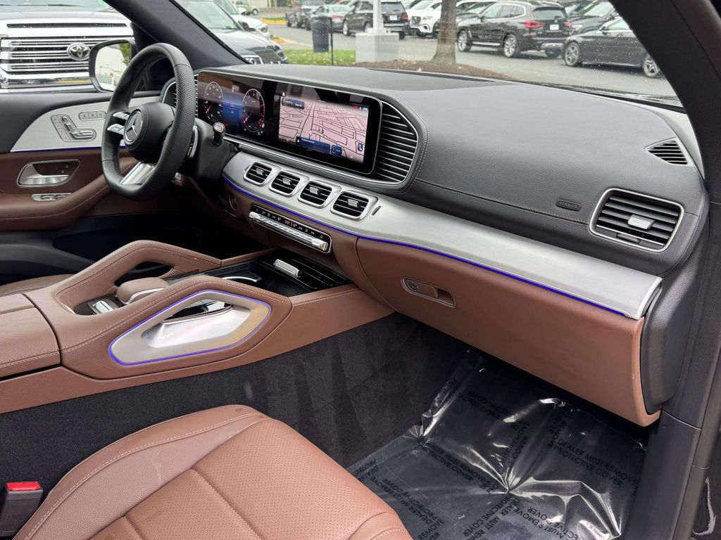 Thumbnail: 2024 Mercedes-Benz GLS - 20