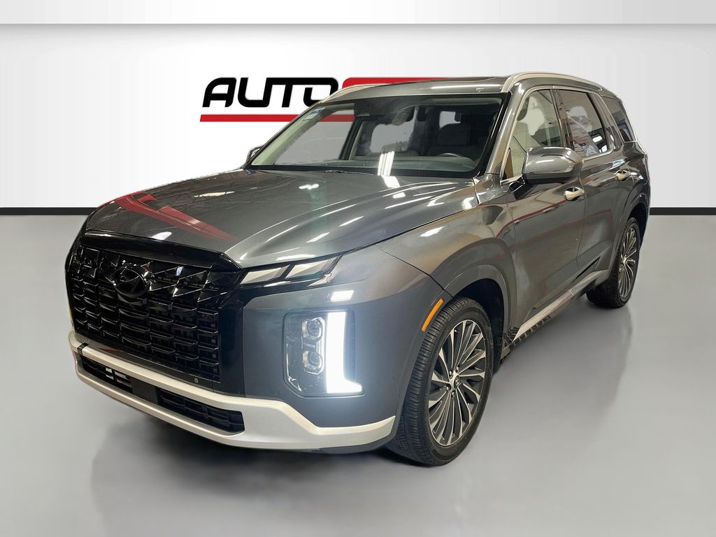 Used 2023 Gray Hyundai Calligraphy image 3