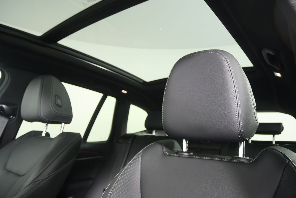 Thumbnail: 2024 BMW X3 - 12