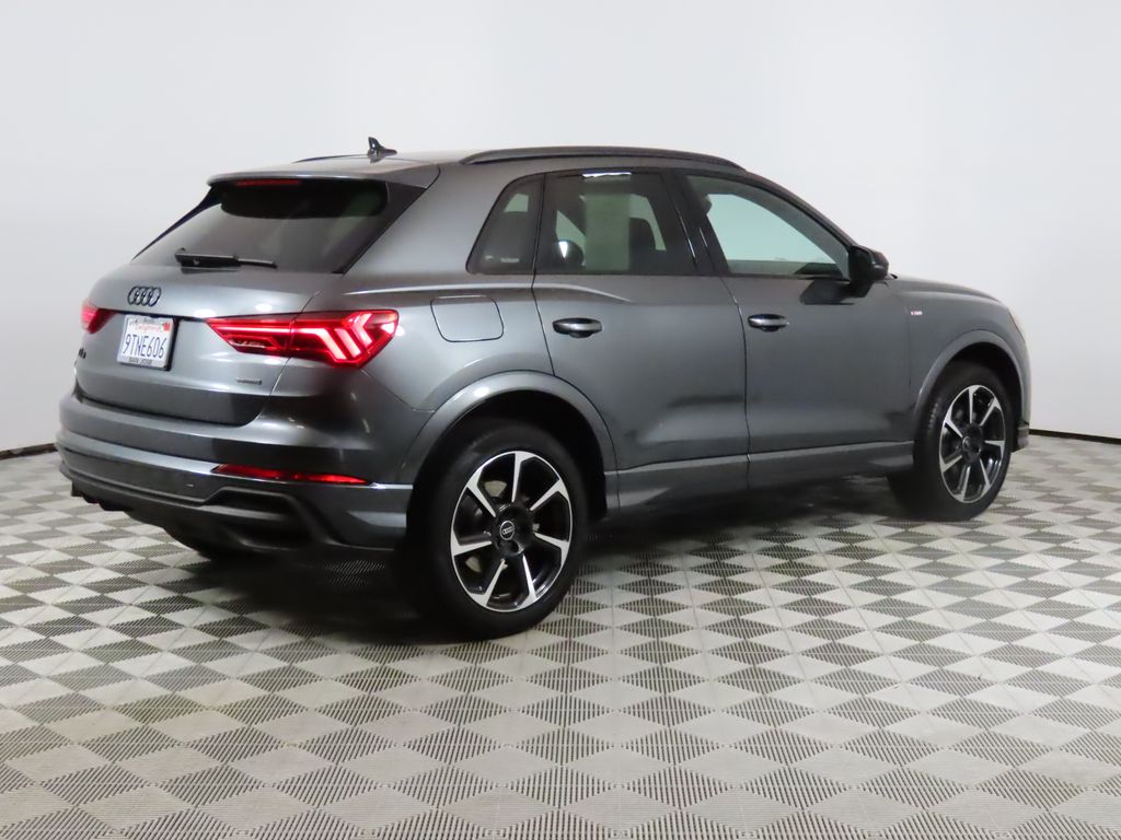 Thumbnail: 2025 Audi Q3 - 5