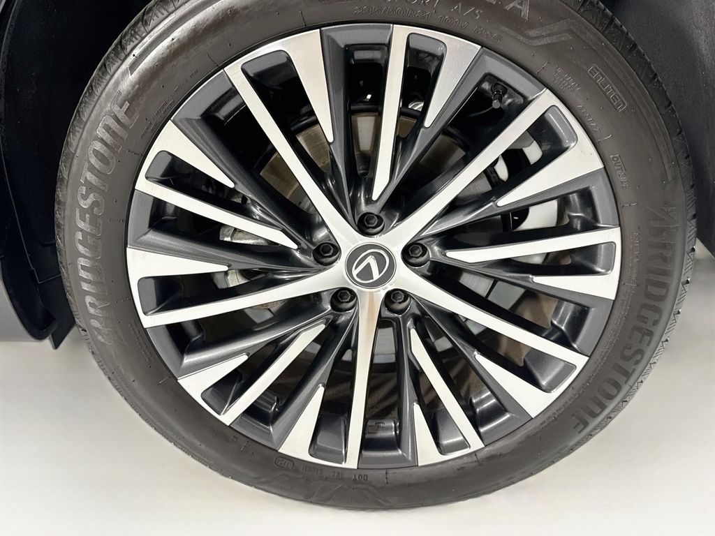 Thumbnail: 2024 Lexus RX - 31