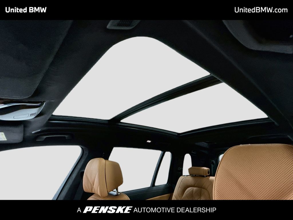 Thumbnail: 2027 BMW X7 - 19