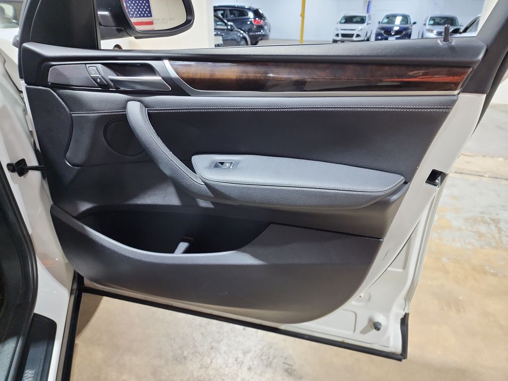 2017 BMW X3 xDrive28i photo