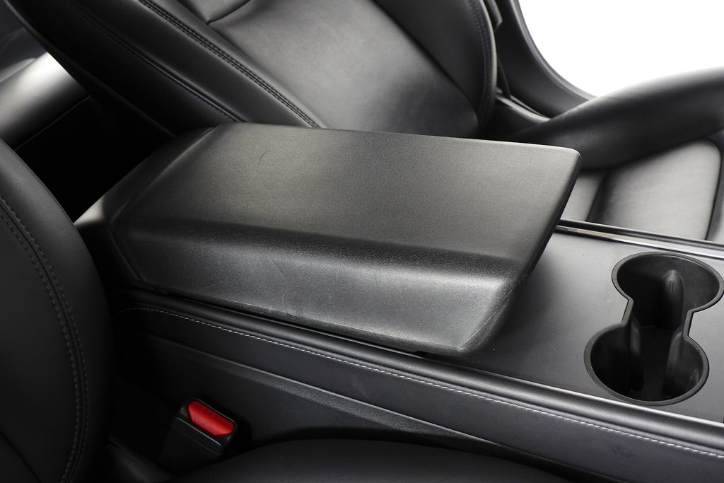 Thumbnail: 2022 Tesla Model 3 - 16