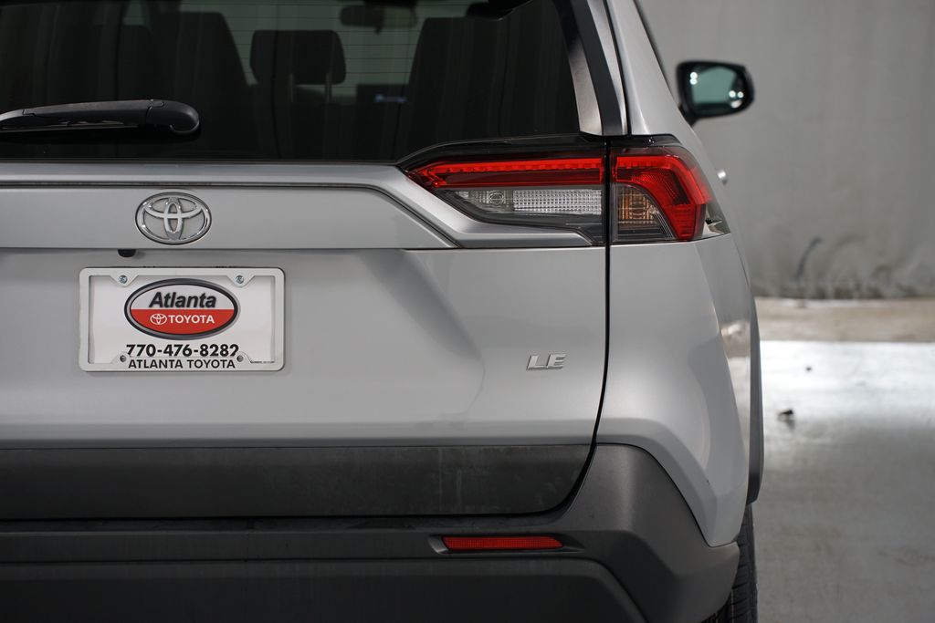 Thumbnail: 2019 Toyota RAV4 - 10