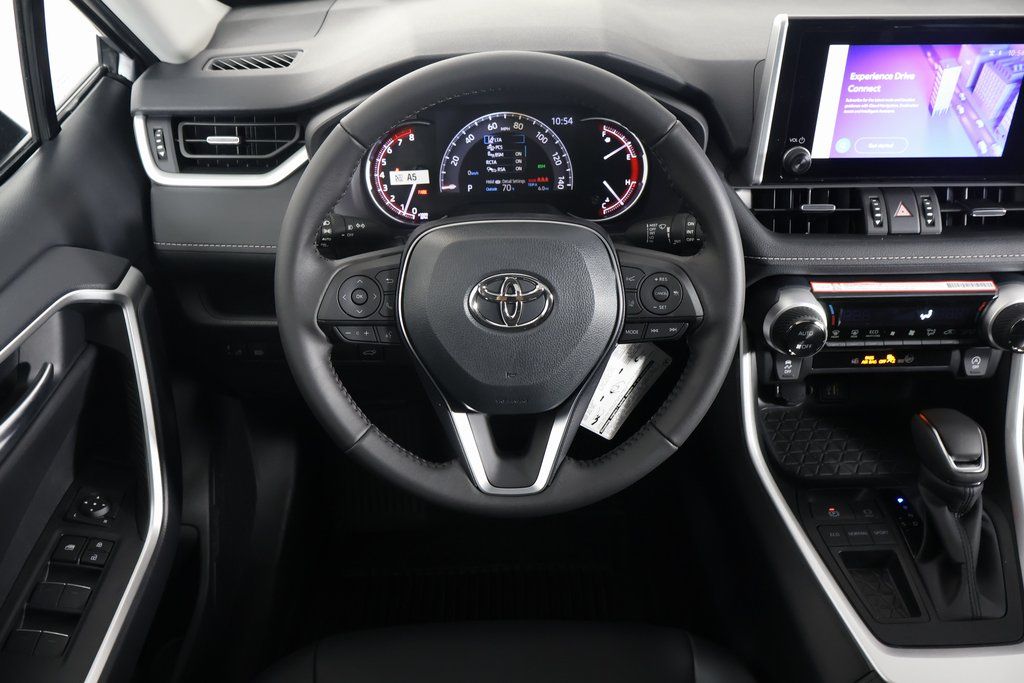 2025 Toyota RAV4 XLE Premium 3