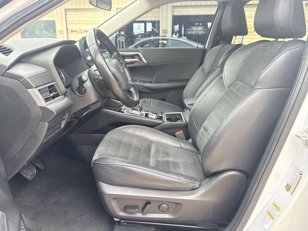 2022 Mitsubishi Outlander SE  at Baytown Hyundai