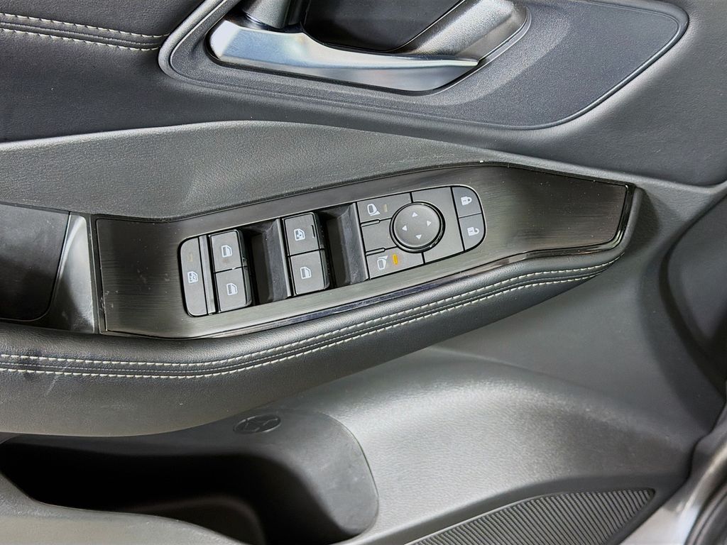 Used 2025 Nissan Rogue SUV