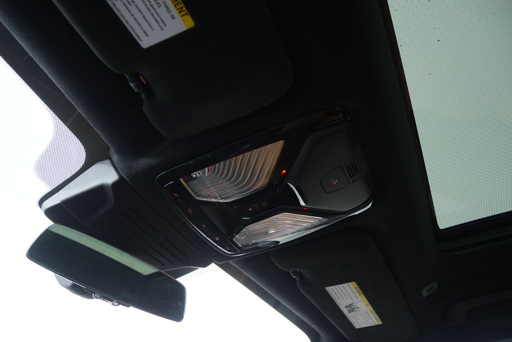 Thumbnail: 2023 BMW X7 - 24