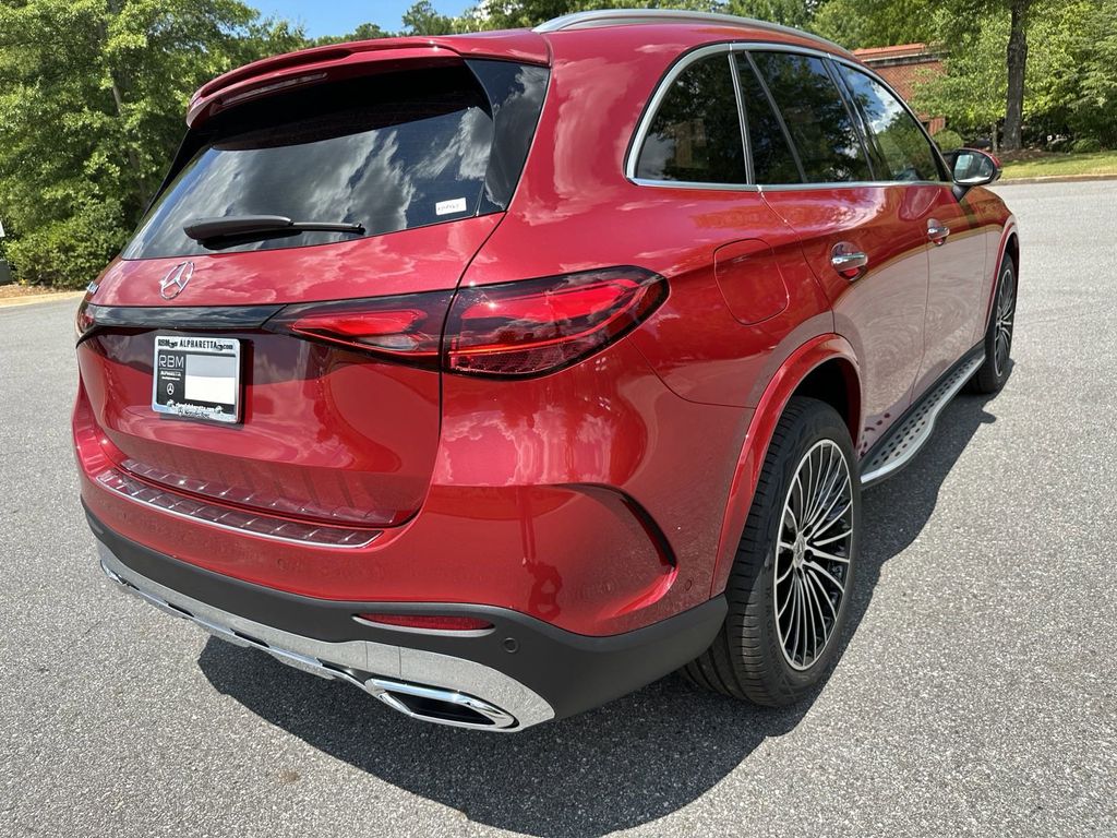 2024 Mercedes-Benz GLC GLC 300 8