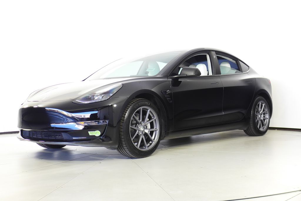 Thumbnail: 2021 Tesla Model 3 - 2