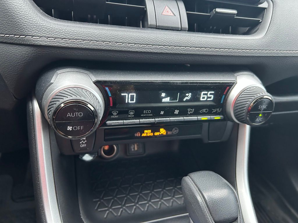 Thumbnail: 2023 Toyota RAV4 - 26