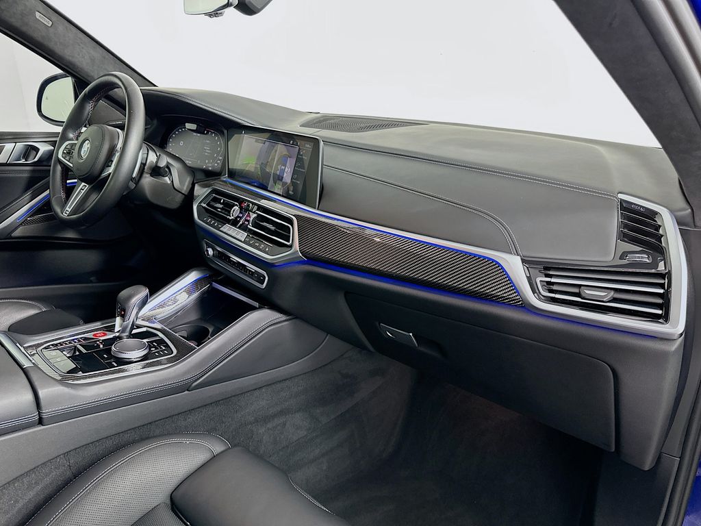 Thumbnail: 2023 BMW X6 - 30