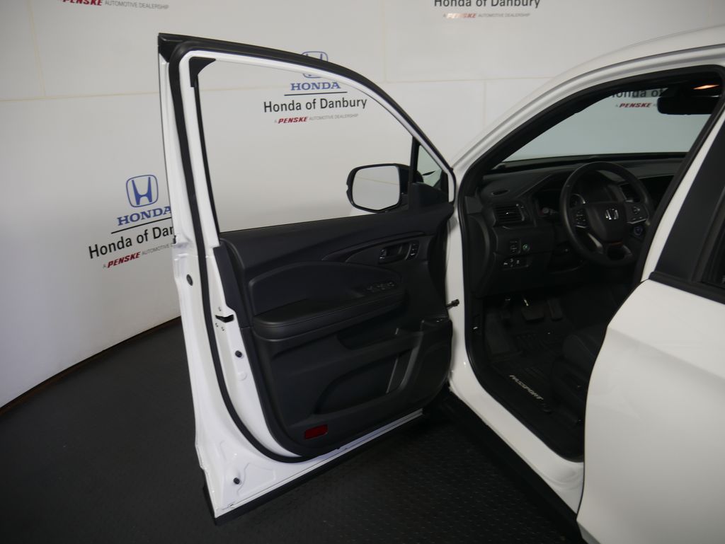 Thumbnail: 2022 Honda Passport - 10