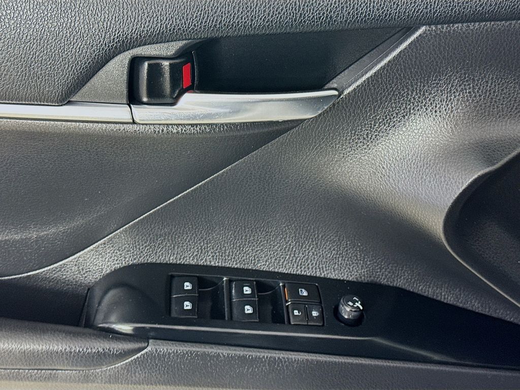 Used Car 2019 Toyota Camry Hybrid  Se For Sale Under $20,000 In Austin, Texas