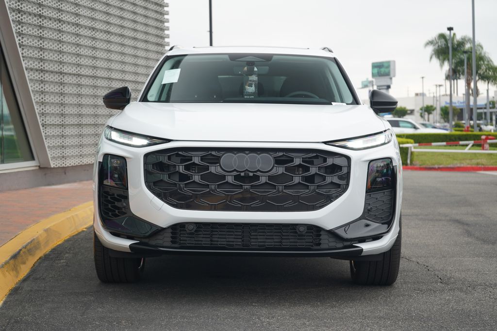 Thumbnail: 2026 Audi Q3 - 5