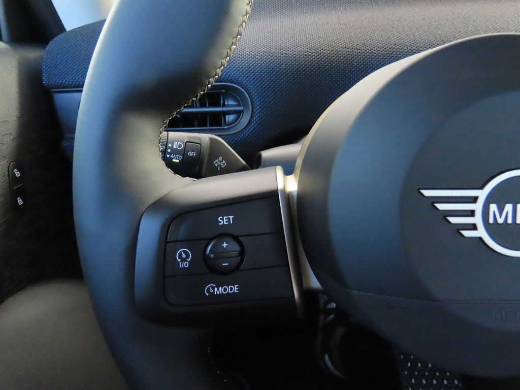 2025 MINI Cooper Hardtop S 12