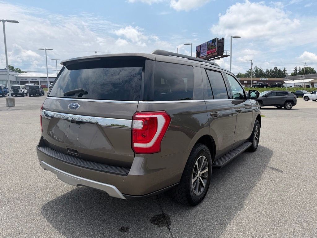 Certified Used 2018 Gray Ford XLT image 7