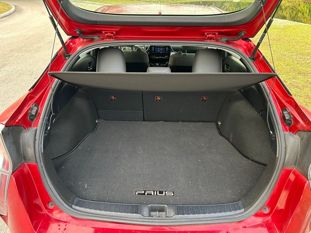 Thumbnail: 2016 Toyota Prius - 10