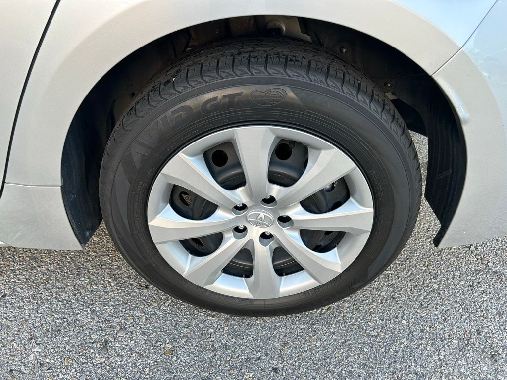 Thumbnail: 2025 Toyota Corolla - 9