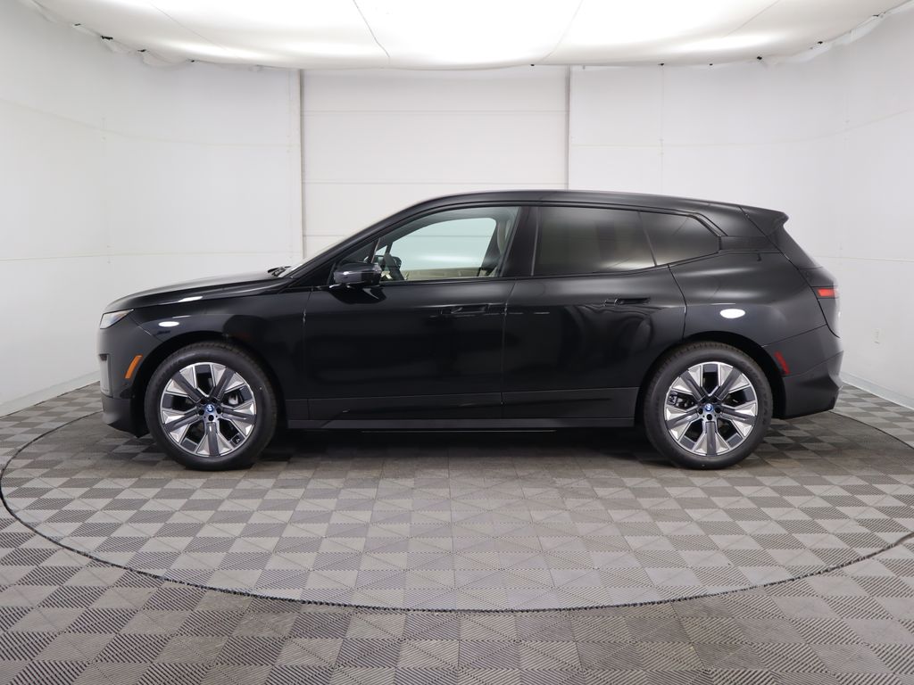 2025 BMW iX xDrive50 8