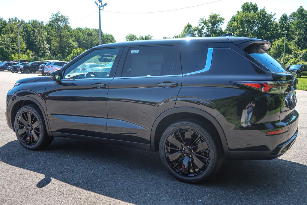 2026 Mitsubishi Outlander LE 2.5 S-AWC