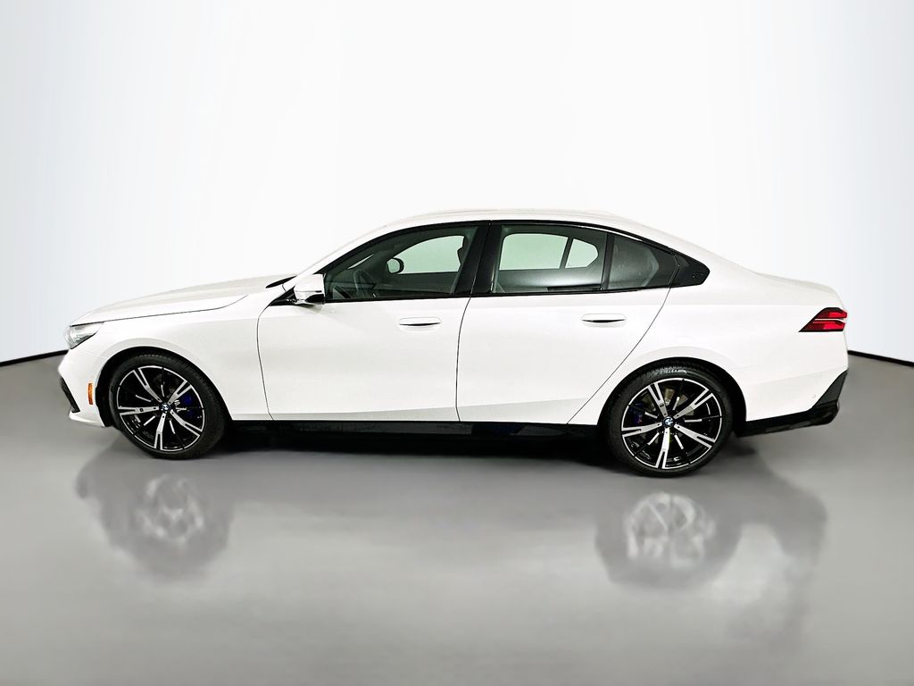 Thumbnail: 2025 BMW 5 Series - 8
