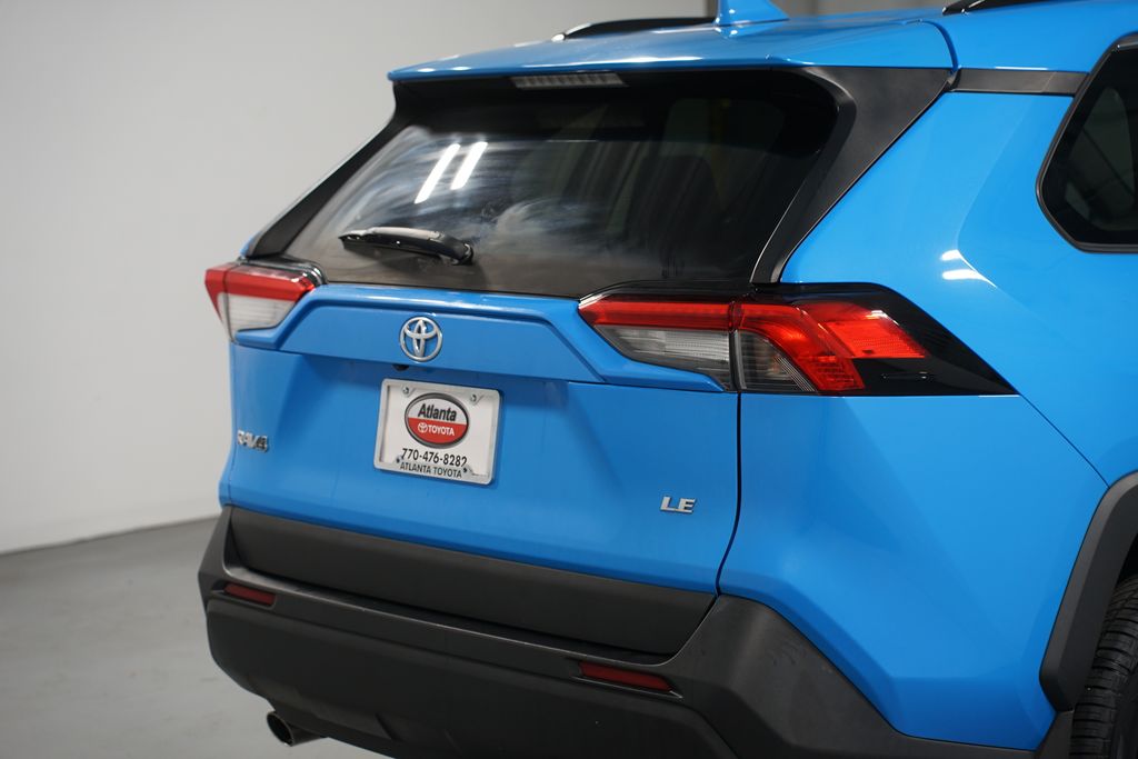 Thumbnail: 2021 Toyota RAV4 - 9