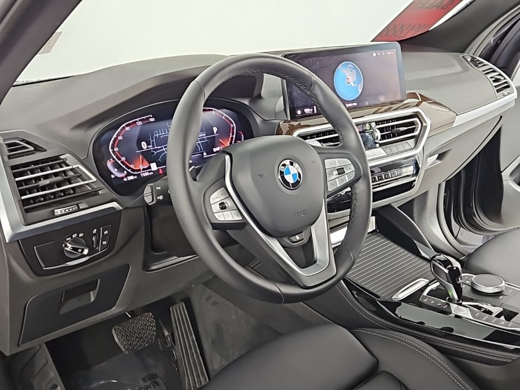 Thumbnail: 2025 BMW X4 - 30