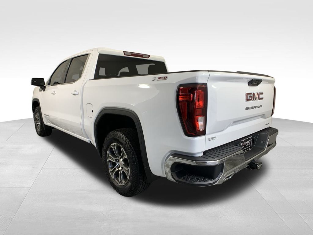 2024 GMC Sierra 1500 SLE 3